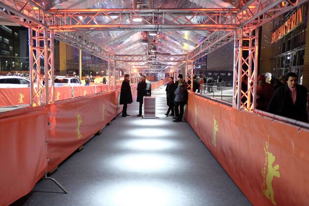 Zugang zum Berlinale-Palast anlässlich der 67.Berlinale 67. Internationale Filmfestspiele Berlin