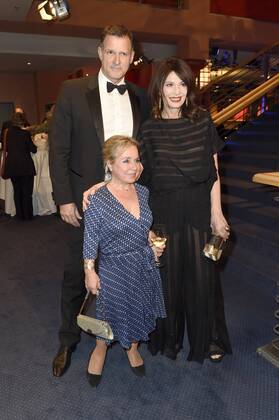 Iris Berben, her boyfriend Heiko Kiesow and Christine Urspruch attending the opening party at the 67th Berlin International Film Festival Berlinale 2017 at Berlinale Palast on February 9, 2017 in Berlin, Germany. Foto:xF.xKernx xFuturexImage