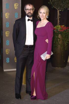 J.K. Rowling mit Gatte Neil Murray bei der After Party der BAFTA Film Awards 2017 70th British Academy Film Awards im Grosvenor House Hotel. London, 12.02.2017 J.K. Rowling mit Gatte Neil Murray  Foto:xS.xVasx xFuturexImage
