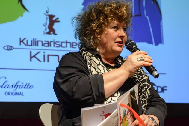 Die Moderatorin Madeleine Jakits bei dem Eröffnungabend der Sektion Kulinarisches Kino der Berlinale am 12.02.2017