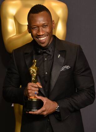 Actor Mahershala Ali, winner of the award for Actor in a Supporting Role for Moonlight , appears backstage during the 89th annual Academy Awards at Loews Hollywood Hotel in the Hollywood section of Los Angeles on February 26, 2017.  LAP20170226955 JIMxRUYMEN