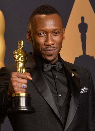Actor Mahershala Ali, winner of the award for Actor in a Supporting Role for Moonlight , appears backstage during the 89th annual Academy Awards at Loews Hollywood Hotel in the Hollywood section of Los Angeles on February 26, 2017.  LAP20170226956 JIMxRUYMEN