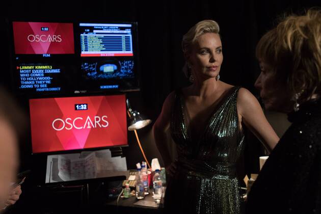 Feb 26, 2017 - Hollywood, California, U.S - CHARLIZE THERON backstage during The 89th Oscars at the Dolby Theatre in Hollywood. Hollywood U.S - ZUMAz03_ 20170226_sho_z03_560 Copyright: xRichardxHarbaughx