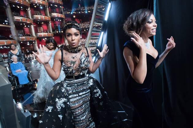 Feb 26, 2017 - Hollywood, California, U.S - KATHERINE JOHNSON, OCTAVIA SPENCER, JANELLE MONAE, and TARAJI P. HENSON head backstage during The 89th Oscars® at the Dolby® Theatre in Hollywood, CA on Sunday, February 26, 2017. Hollywood U.S - ZUMAz03_ 20170226_sho_z03_549 Copyright: xRichardxHarbaughx