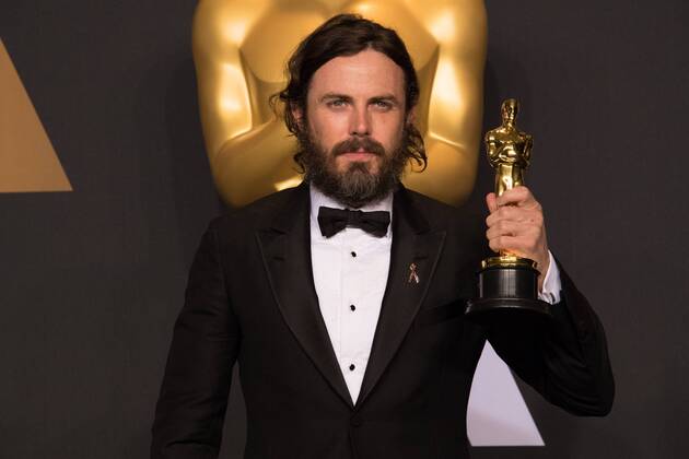 Feb 26, 2017 - Hollywood, California, U.S - CASEY AFFLECK poses backstage with the Oscar for Performance by an actor in a Leading role, for work on Manchester by the Seaâ during the live ABC Telecast of The 89th Oscars at the Dolby Theatre in Hollywood, CA on Sunday, February 26, 2017. Hollywood U.S. - ZUMAz03_ 20170226_sho_z03_622 Copyright: xMikexBakerx