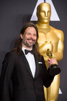 Linus Sandgren poses after winning the Best Cinematography award for La La Land at press room of the 89th Academy Awards at the Dolby Theater in Los Angeles, the United States, on Feb. 26, 2017. )(zf) U.S.-LOS ANGELES-OSCAR-AWARD YangxLei 