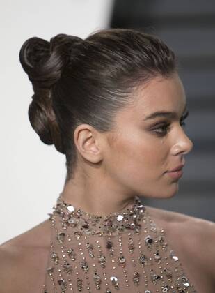 February 26, 2017 - Beverly Hills, California, U.S - Hailee Steinfeld on the red carpet at the 2017 Vanity Fair Oscar Party held at the Wallis Annenberg Center in Beverly Hills, California, Sunday February 26, 2017. Beverly Hills U.S. - ZUMAp124 20170226_zaa_p124_845 Copyright: xJavierxRojasx