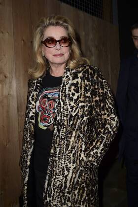Catherine Deneuve - Ankunft Modenschau Yves St Laurent - Paris - 28 02 2017 JBAutissier Panoramic 