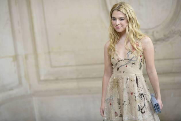 216031 Valentin Paoli Starface 2017-03-03 Paris France Paris Fashion Week. Defile PAP Automne-hiver 2017 DIOR. Arrivees. Paris Fashion Week. Arrivals at Dior Show. Gallagher, Anais Copyright: xValentinxPaolix xStarfacex STAR_216031_027