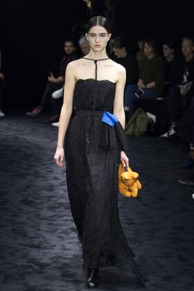 216044 Marineau Starface 2017-03-02 Paris France Paris Fashion Week. Defile PAP Automne-hiver 2017. LOEWE. Loewe , autumn-winter 2017 Paris, France Editorial use only  Copyright: xMarineaux STAR_216044_004
