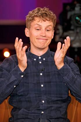 MDR - Riverboat. Sänger Tim Bendzko anläßlich der Aufzeichnung der MDR - Talkshow Riverboat am 10.03.2017 im Studio 3 der Mediacity Leipzig.