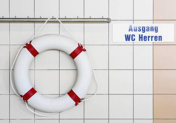Rettungsring in einem Schwimmbad Copyright: xMEVx ALLMVAID018SY01