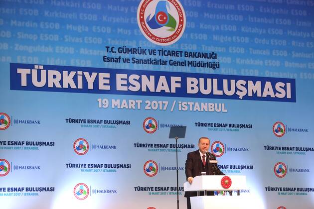 Turkish President Recep Tayyip Erdogan meets with the members of Chamber of Merchants and Craftsmen at Bagcilar city of Istanbul, 19th of March, 2017.  15651931