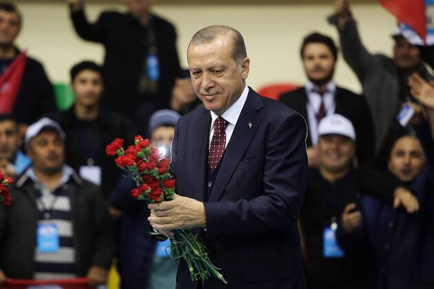 Bilder des Tages Turkish President Recep Tayyip Erdogan meets with the members of Chamber of Merchants and Craftsmen at Bagcilar city of Istanbul, 19th of March, 2017.  15651940