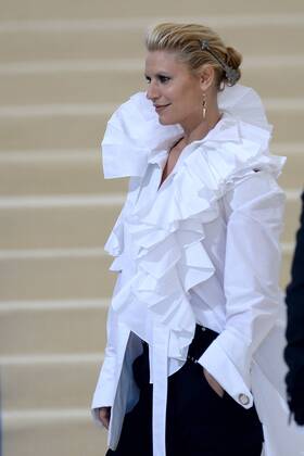 arriving at the Rei Kawakubo Comme des Garcons: Art Of The In-Between Costume Institute Gala at the Metropolitan Museum of Art Claire Danes New York United States  513444