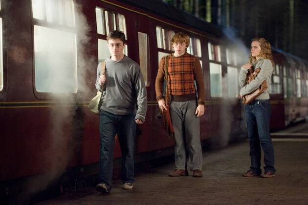 Warner Brothers Pictures Presents Harry Potter and the Order of the Phoenix Daniel Radcliffe, Rupert Grint, Emma Watson © 2007 Warner Bros. Entertainment Inc. - Harry Potter Publishing Rights © J. K. R.  30292_010