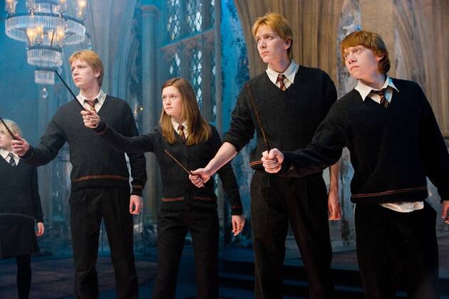 Warner Brothers Pictures Presents Harry Potter and the Order of the Phoenix James Phelps, Bonnie Wright, Rupert Grint, Oliver Phelps © 2007 Warner Bros. Entertainment Inc. - Harry Potter Publishing Rights © J. K. R.  Copyright: xMurrayxClosex 30292_011