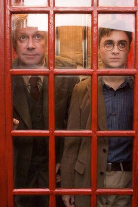 Warner Brothers Pictures Presents Harry Potter and the Order of the Phoenix Mark Williams, Daniel Radcliffe © 2007 Warner Bros. Entertainment Inc. - Harry Potter Publishing Rights © J. K. R.  30292_015