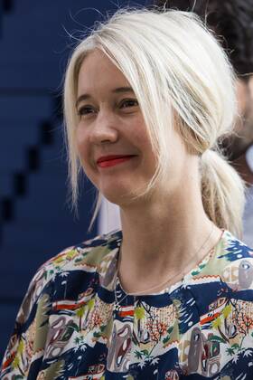 Francis Kere, Serpentine Pavilion 2017, London, UK London, UK. 20 June 2017. Pictured: Justine Simons, Deputy Mayor, Culture and the Creative Industries. Diebedo Francis Kere, the award-winning architect from Gando, Burkina Faso, has designed the Serpentine Pavilion 2017, next to the Serpentine Gallery in Kensington Gardens. Kere leads the Berlin-based practice Kere Architecture. He is the 17th architect to accept the Serpentine Gallery s invitation to design a temporary Pavilion in its grounds. The Pavilion is open to the public from 23 June to 8 October 2017.