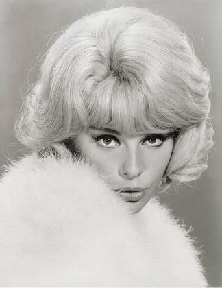 Elke Sommer The Money Trap 1965 MGM  Copyright: xHAx 30732_183