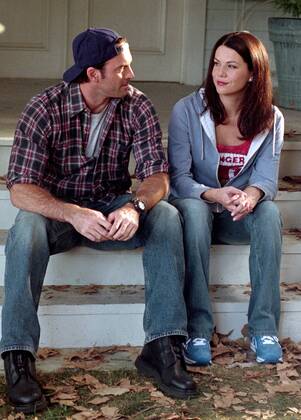 Studio Publicity Still from Gilmore Girls Episode Name: Red Light on Wedding Night Scott Patterson, Lauren Graham 2001 photo credit: Richard Cartwright Los Angeles CA  Copyright: xAPCx 308471584