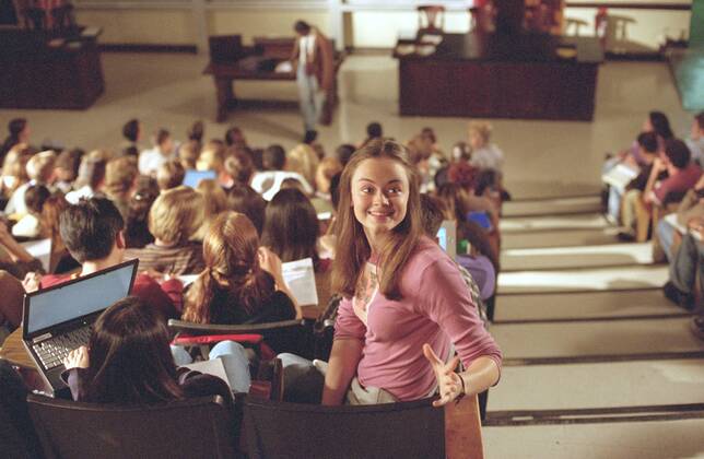 Studio Publicity Still from Gilmore Girls Episode Name: The Road Trip to Harvard Alexis Bledel 2001 photo credit: Scott Humbert Los Angeles CA  Copyright: xAPCx 308471585