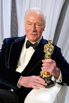 OSCARS. Bester Nebendarsteller. Preisträger 2011-2020 Christopher Plummer, winner for Performance by an Actor in a Supporting Role for his role in Beginners, poses backstage during the live ABC Television Network broadcast of the 84th Annual Academy Awards Awards from the Hollywood and Highland Center, in Hollywood, CA, Sunday, February 26, 2012. Hollywood CA United States of America  Copyright: xToddxWawrychukx 31406_398