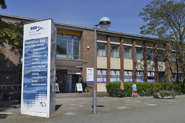 Paracelsusbad, Roedernallee, Reinickendorf, Berlin, Deutschland Paracelsusbad Reinickendorf Berlin Deutschland