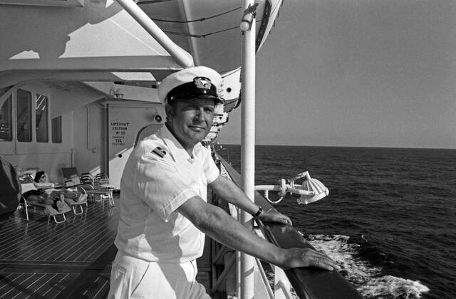 Das Traumschiff Das Traumschiff, Fernsehserie, Deutschland seit 1981, Darsteller: Günter König Copyright: Roba MaxxSchweigmann UnitedArchives25244