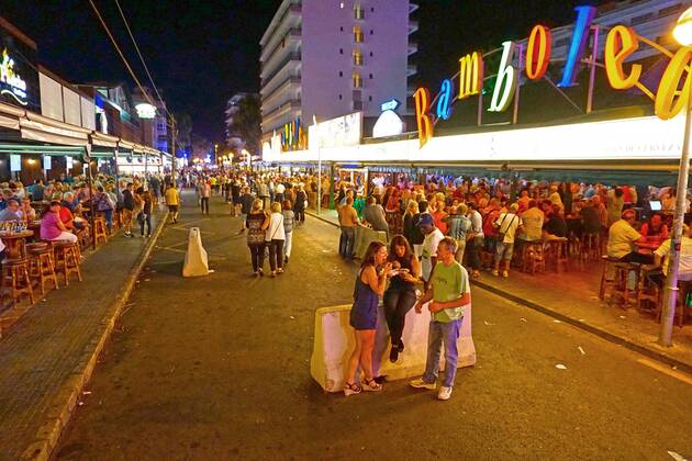 06 09 2017 Spain Island Mallorca at Tourists Hotspot Ballermann in El Arenal were in the Vergnügungsmeile Ham road against terrorist Attacks up 06 09 2017 Mallorca Barriers to Terror at Ballermann 06 09 2017 Mallorca Barriers to Terror at Ballermann