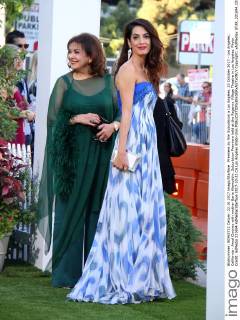Premiere du film Suburbicon a Los Angeles. 22 October 2017 - Los Angeles, California - Amal Clooney with mother Baria Alamuddin. Suburbicon Premiere held at the Regency Village Theatre in Los Angeles. Photo Credit: AdMedia 221694 AdMedia Starface 2017-10-22 CA Los Angeles Etats-Unis  Copyright: xAdMediax STAR_221694_020