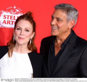 Premiere du film Suburbicon a Los Angeles. 22 October 2017 - Los Angeles, California - Julianne Moore and George Clooney. Suburbicon Premiere held at the Regency Village Theatre in Los Angeles. Photo Credit: AdMedia 221694 AdMedia Starface 2017-10-22 CA Los Angeles Etats-Unis  Copyright: xAdMediax STAR_221694_057