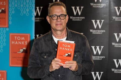 November 2, 2017 - London, London, UK - London, UK. Academy Award winning American actor TOM HANKSÂ signs copies of his first book, Uncommon Type: Some Stories, a collection of 17 short stories focusing around the theme of typewriters at Waterstone s Piccadilly. London UK - ZUMAl94_ 20171102_zaf_l94_024 Copyright: xRayxTangx
