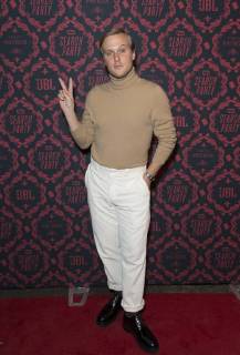 Search Party Staffelpremiere in New York USA: TBS premiere season 2 Search John Early attends season 2 premiere of Search Party at Public New York New York United States Public  LevxRadin