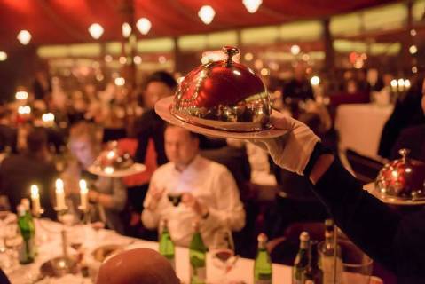 Palazzo Premiere in Stuttgart the Dinner Show Palazzo is with the New Program Curiosities in the 14 Season Copyright: 7visuals.comx xOskarxEyb