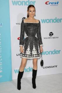 Darby Stanchfield at the Premiere of Lionsgate s Wonder held at the Regency Village Theatre in Westwood, CA, November 11, 2017.  Copyright: xJosephxMartinezx 33477_019JM