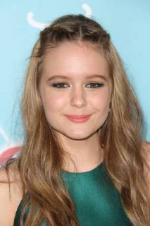 Izabela Vidovic at the Premiere of Lionsgate s Wonder held at the Regency Village Theatre in Westwood, CA, November 11, 2017.  Copyright: xJosephxMartinezx 33477_035JM