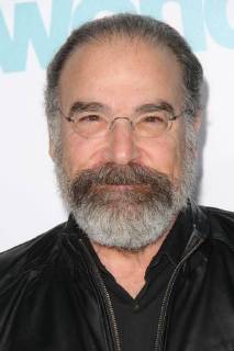 Mandy Patinkin at the Premiere of Lionsgate s Wonder held at the Regency Village Theatre in Westwood, CA, November 11, 2017.  Copyright: xJosephxMartinezx 33477_044JM