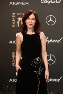 Sibel Kekilli at the award Ceremony Bambi 2017 at 16 11 2017 in Berlin Bambi 2017 award Ceremony in Berlin