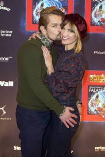 Isabell Horn with Friend Jens Ackermann at the Premiere the Children show Game with the Time in Frederick city Palace Berlin 19 11 2017 Foto:xF.xKernx xFuturexImage