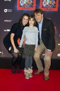 Katrin Wrobel with Husband Klaus Fricke and Daughter Louisa at the Premiere the Children show Game with the Time in Frederick city Palace Berlin 19 11 2017 Foto:xF.xKernx xFuturexImage