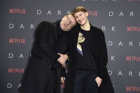 Rainer Bock with Son Moritz at the Premiere the NETFLIX Series Dark in Cinema in Zoo Palace Berlin 20 11 2017 Foto:xF.xKernx xFuturexImage