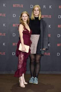 Gina Alice Stiebitz and Nele Trebs at the Premiere the NETFLIX Series Dark in Cinema in Zoo Palace Berlin 20 11 2017 Foto:xF.xKernx xFuturexImage