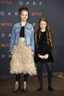 ELLA Lee Stanley and Gwendolyn Göbel at the Premiere the NETFLIX Series Dark in Cinema in Zoo Palace Berlin 20 11 2017 Foto:xF.xKernx xFuturexImage
