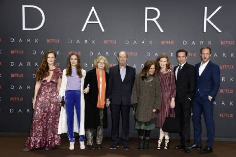 Deborah Kaufmann Anne Rat Polle Lisa Cruiser Michael Mendl Angela Winkler Julika Jenkins Arnd Klawitter and Stephan Kampwirth at the Premiere the NETFLIX Series Dark in Cinema in Zoo Palace Berlin 20 11 2017 Foto:xF.xKernx xFuturexImage