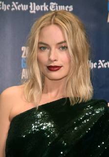 November 27, 2017 - New York, N.Y, USA - MARGOT ROBBIE attends the 2017 IFP Gotham Awards,.Cipriani Wall Street,NYC.November 27, 2017.Photos by , Globe Photos Inc. New York USA - ZUMAms4_ 20171127_zaa_ms4_003 Copyright: xSoniaxMoskowitzx