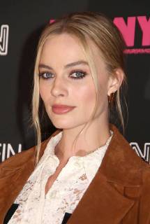 November 28, 2017 - New York, N.Y, USA - MARGOT ROBBIE attends the I, Tonya New York Premiere,.Village East Cinema, NYC.November 28, 2017.Photos by , Globe Photos Inc. New York USA - ZUMAms4_ 20171128_zaa_ms4_014 Copyright: xSoniaxMoskowitzx