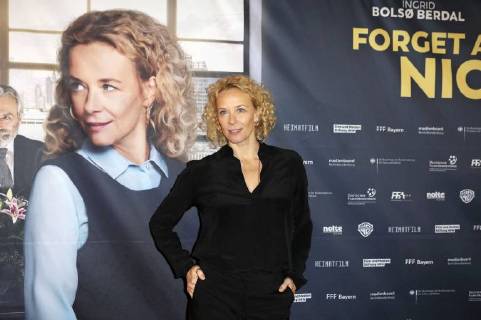Katja Riemann at the premiere of the movie Forget About Nick in the Lichtburg Essen 28 11 2017 Foto:xgbrcix xFuturexImage