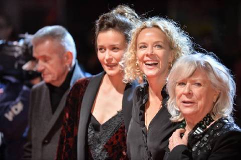 Premiere of the feature film FORGET ABOUT NICK in Essen Actress Tinka Fürst left Actress Katja Riemann Center and director Margarethe von Trotta right on 28 11 2017 at the premiere of the movie Forget about Nick in the Lichtburg in Essen FORGET ABOUT NICK is the latest film of the renowned and many Award-winning director Margarethe von Trotta xAGx