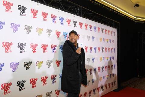 EDOUARD MONTOUTE NEWS: Avant premiere STARS 80, La suite - Paris - 05 12 2017 CleaCastel Panoramic 